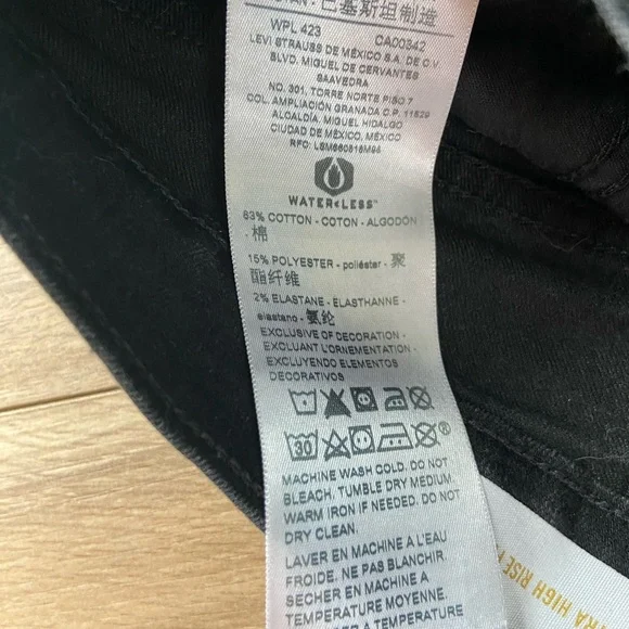 Levi’s Black Flare Jeans Women’s - Picture 7 of 14